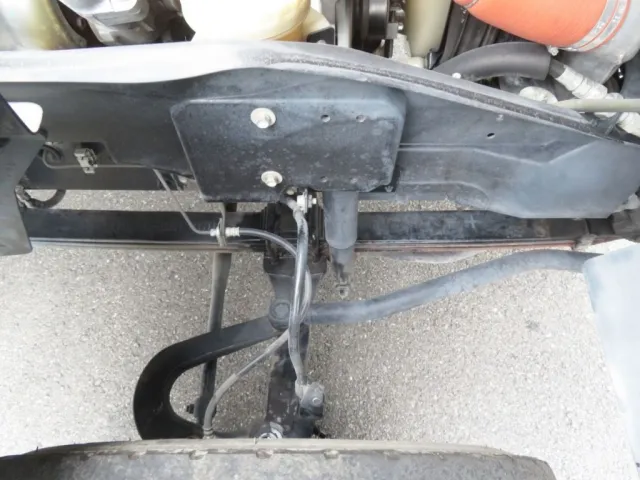 脚周りに色あせがあります。|いすゞ フォワード 2PG-FRR90T2(2WD)の写真34