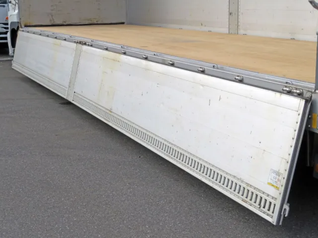 あおり内側の状態です。|日野 プロフィア 2DG-FW1AHGの写真17