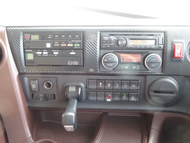 インパネ周りの状態です。|日野 プロフィア 2DG-FW1AHGの写真28