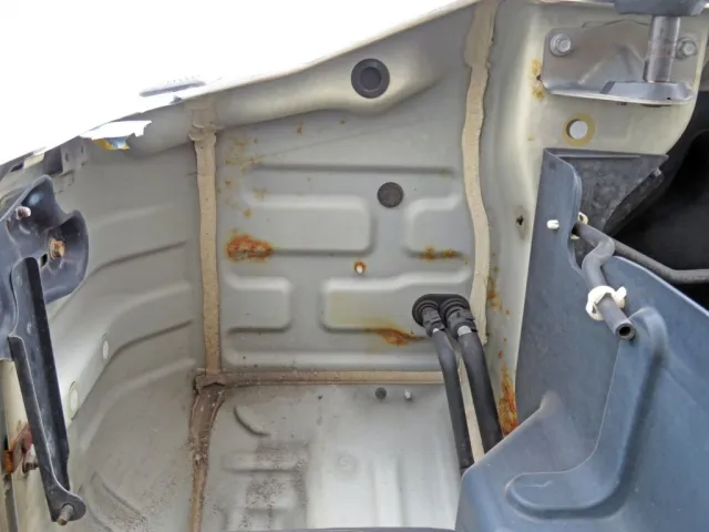 キャブ下面の状態です。|日野 プロフィア 2DG-FW1AHGの写真32