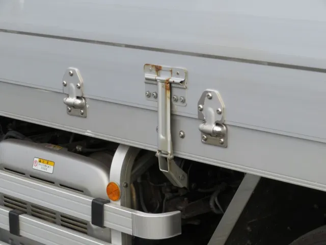 セイコーラックにサビがあります。|日野 プロフィア 2DG-FW1AHGの写真38