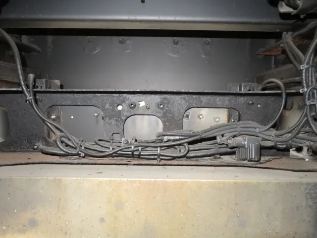 クロスメンバーにサビがあります。|日野 プロフィア 2DG-FW1AHGの写真50