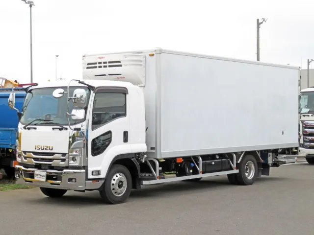 いすゞ フォワード 2PG-FRR90S2(2WD)の写真1