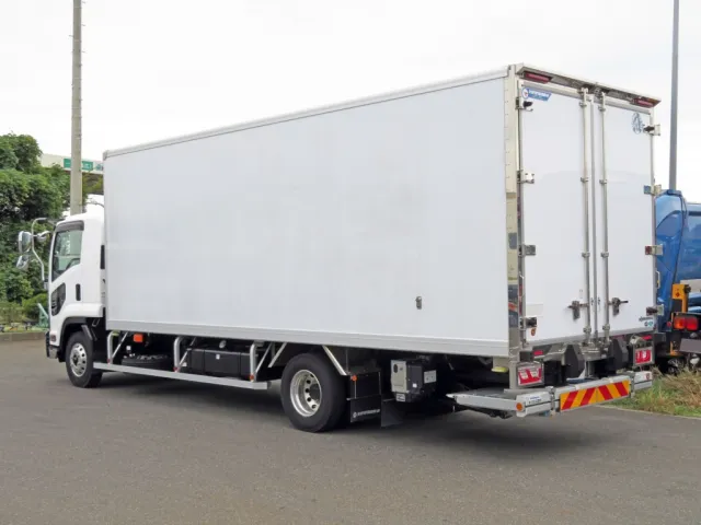 いすゞ フォワード 2PG-FRR90S2(2WD)の写真3