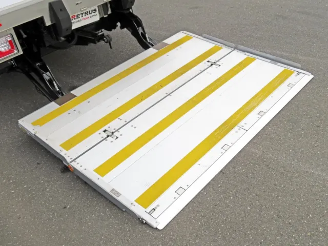 ゲートのステージの状態です。|いすゞ フォワード 2PG-FRR90S2(2WD)の写真10