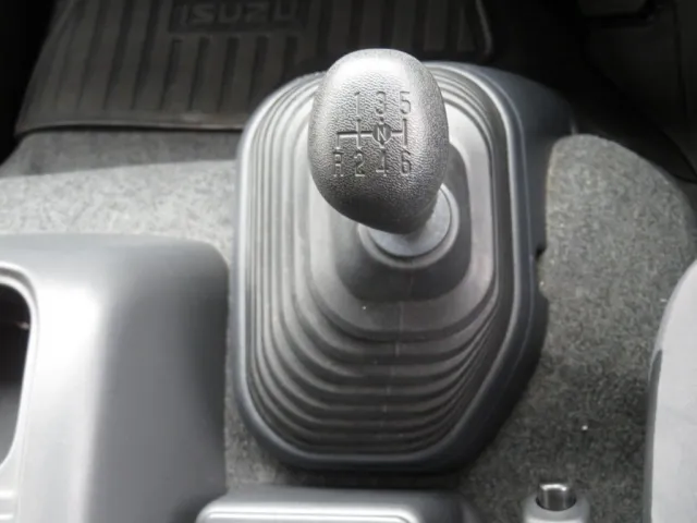 いすゞ フォワード 2PG-FRR90S2(2WD)の写真23