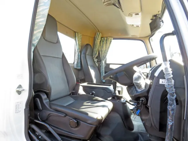 三菱 ファイター 2KG-FK72F(2WD)の写真6