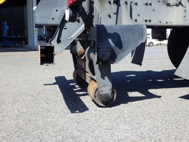 リヤジャッキは油圧式です。|三菱 スーパーグレート 2PG-FV70HZの写真10