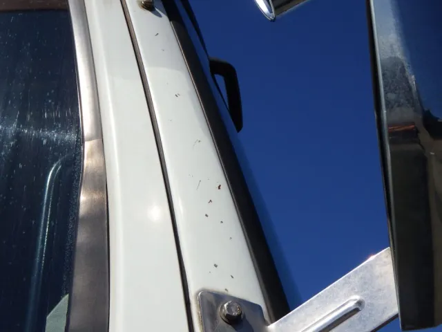 運転席側ピラーに小キズがあります。|三菱 スーパーグレート 2PG-FV70HZの写真25