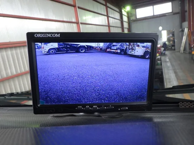 液晶バックモニター付きです。|いすゞ ギガ 2PG-CXZ77CTの写真17