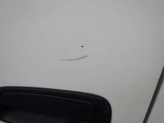 助手席側ドアにキズ・ヘコミがあります。|日野 デュトロ TKG-XZU650M(2WD)の写真22