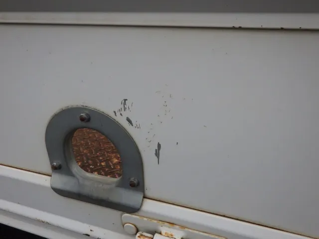 左右のアオリにキズ・サビがあります。|日野 デュトロ TKG-XZU650M(2WD)の写真30