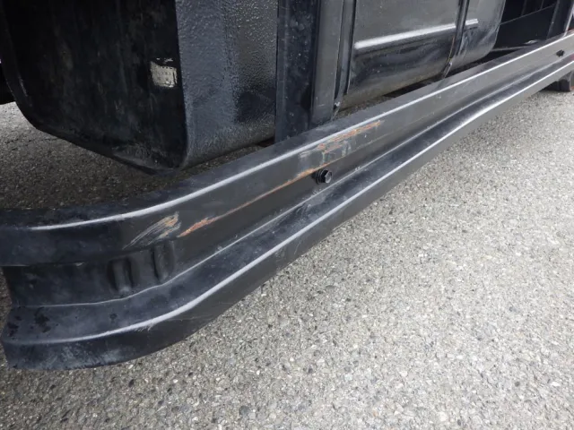 運転席側サイドバンパーにキズ・サビ・曲がりがあります。|日野 デュトロ TKG-XZU650M(2WD)の写真32