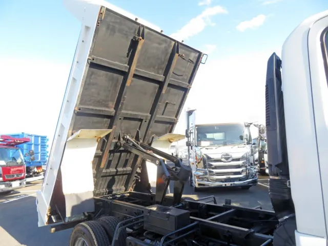 いすゞ フォワード 2PG-FRR90S1(2WD)の写真9