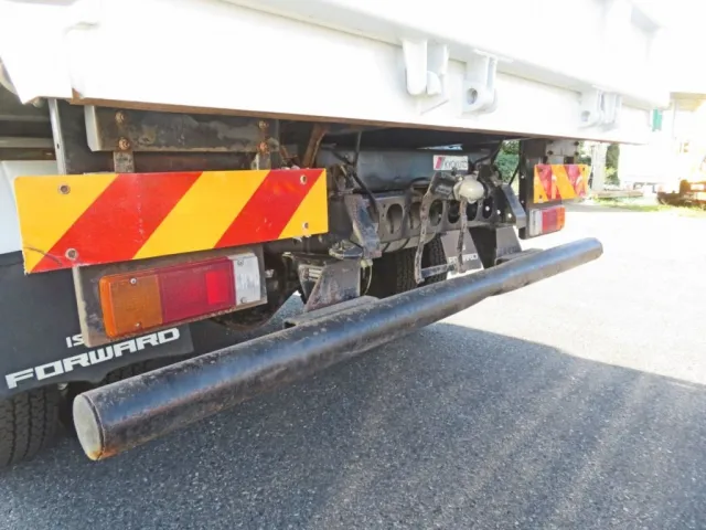 リア周りにサビがあります。|いすゞ フォワード 2PG-FRR90S1(2WD)の写真13