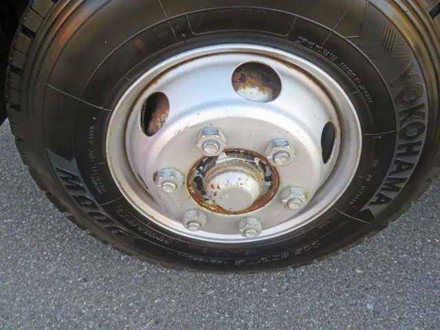 軸にサビがあります。|いすゞ フォワード 2PG-FRR90S1(2WD)の写真36