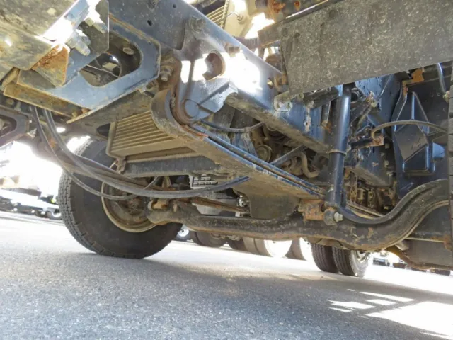 下部周りにサビがあります。|いすゞ フォワード 2PG-FRR90S1(2WD)の写真50