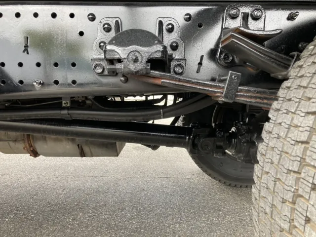 シャーシとスプリングの状態です。|いすゞ フォワード 2RG-FRR90S2(2WD)の写真5