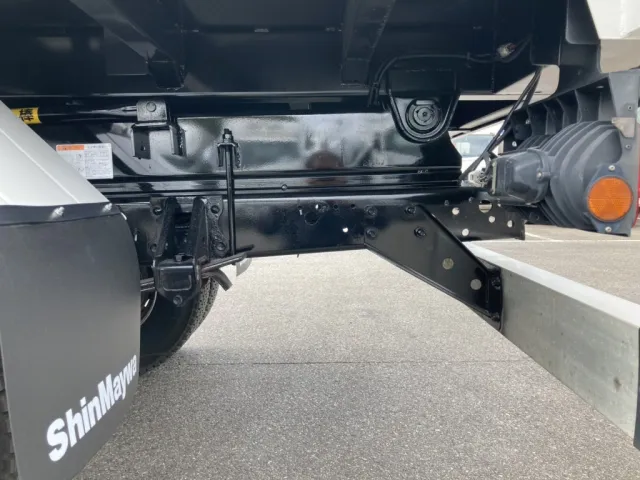 シャーシとサブフレームの状態です。|いすゞ フォワード 2RG-FRR90S2(2WD)の写真8