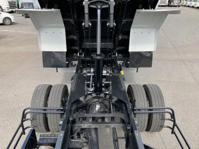 ホイストとシャーシ周りの状態です。|いすゞ フォワード 2RG-FRR90S2(2WD)の写真19