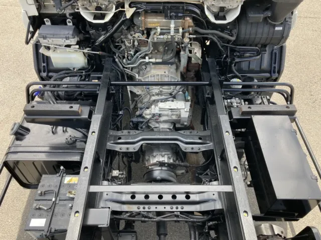 シャーシ周りの状態です。|いすゞ フォワード 2RG-FRR90S2(2WD)の写真23
