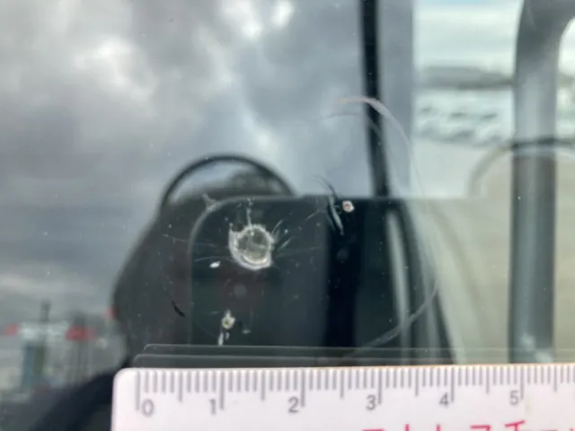 Fガラスに飛び石が有ります。|いすゞ フォワード 2RG-FRR90S2(2WD)の写真42