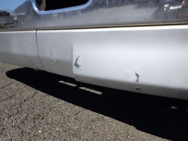 フロントバンパーにキズがあります。|日野 プロフィア QKG-FR1APBAの写真25