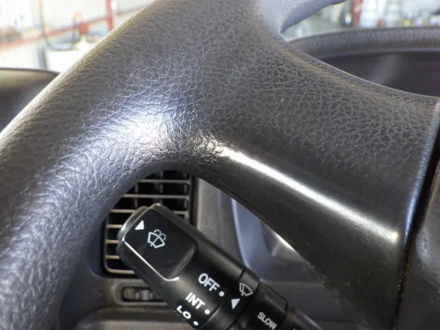 ハンドルにスレがあります。|日野 プロフィア QKG-FR1APBAの写真35