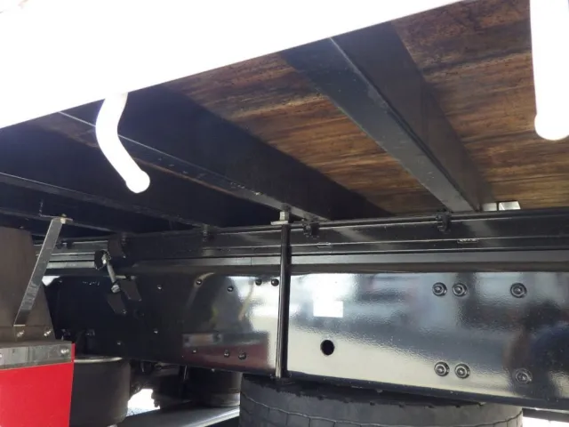 シャーシとネタの状態です。(ネタは鉄製です)|三菱 スーパーグレート 2PG-FS74HZの写真7