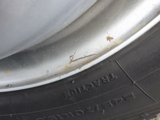 各ホィールにキズがあります。|三菱 スーパーグレート 2PG-FS74HZの写真16