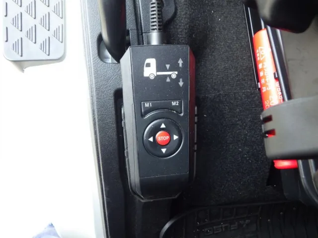 エアサスのコントローラーです。|三菱 スーパーグレート 2PG-FS74HZの写真19