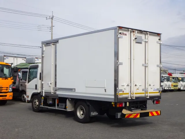 いすゞ エルフ 2RG-NPR88YN(2WD)の写真3