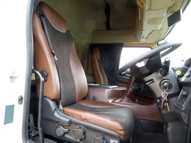 日野 プロフィア 2DG-FW1AHGの写真6