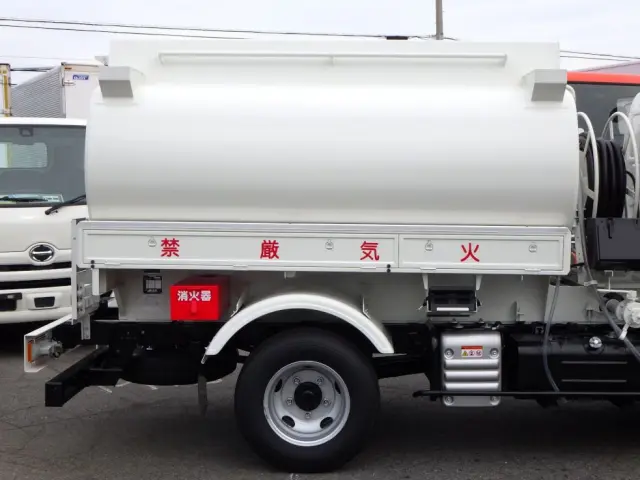 タンクの外観状態です。|日野 デュトロ 2KG-XZU600E(2WD)の写真10
