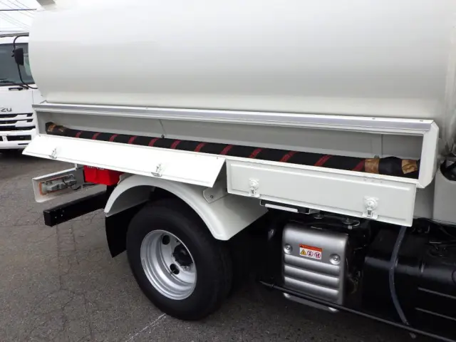 両サイドの物入れの状態です。|日野 デュトロ 2KG-XZU600E(2WD)の写真20