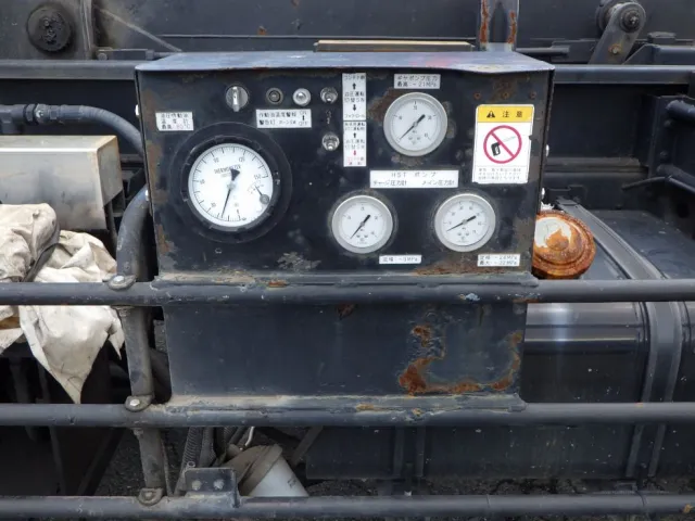 メーター類の状態です。|日野 レンジャー ADG-FJ7JGWAの写真13