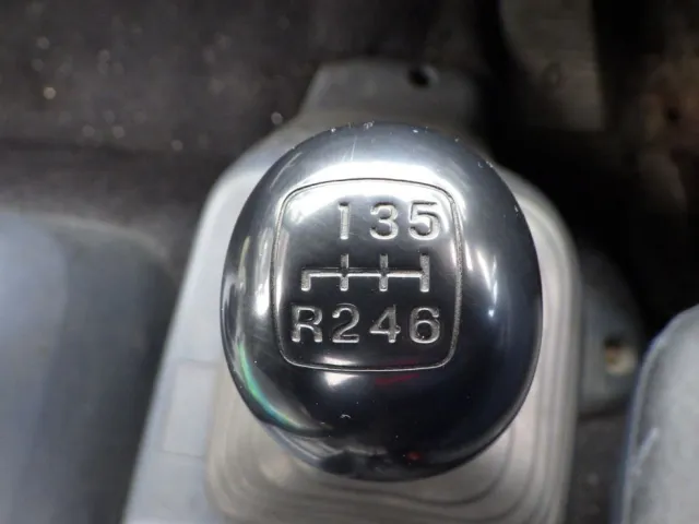 MT6速です。|日野 レンジャー ADG-FJ7JGWAの写真19