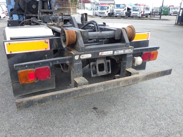 リヤ周りにキズ・サビがあります。|日野 レンジャー ADG-FJ7JGWAの写真43