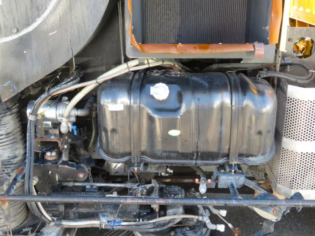 いすゞ エルフ PB-NKR81N(2WD)の写真25