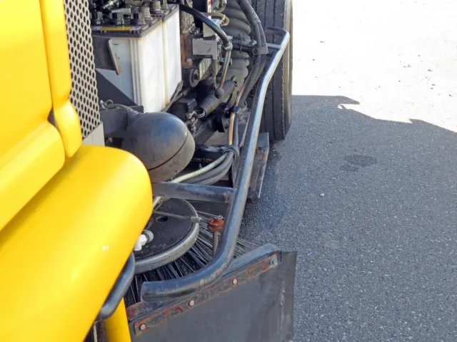 いすゞ エルフ PB-NKR81N(2WD)の写真39