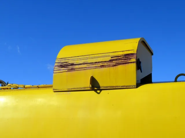 いすゞ エルフ PB-NKR81N(2WD)の写真45