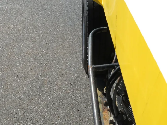 いすゞ エルフ PB-NKR81N(2WD)の写真46