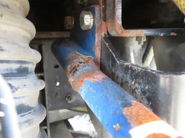 いすゞ エルフ PB-NKR81N(2WD)の写真47