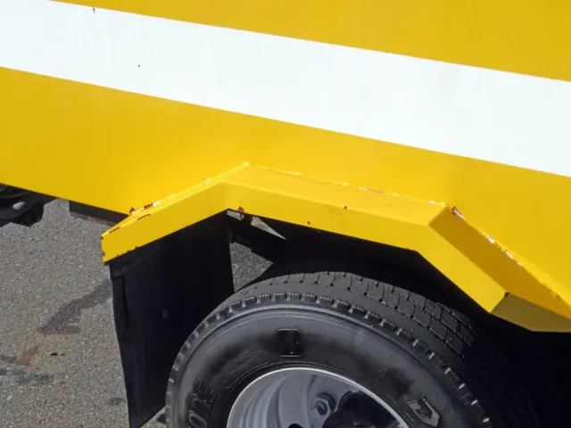 いすゞ エルフ PB-NKR81N(2WD)の写真48