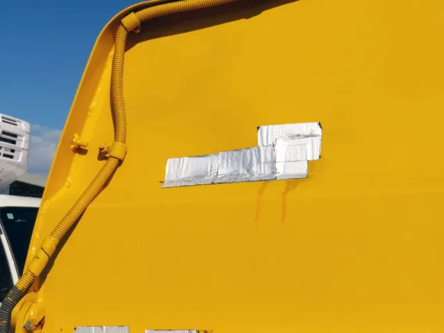 いすゞ エルフ PB-NKR81N(2WD)の写真50