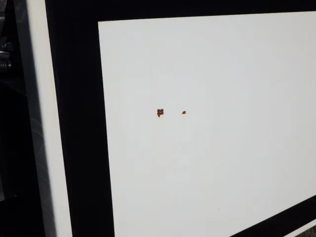 左右のサイドカバーにキズ・サビがあります。|三菱 キャンター 2RG-FBA60(2WD)の写真25