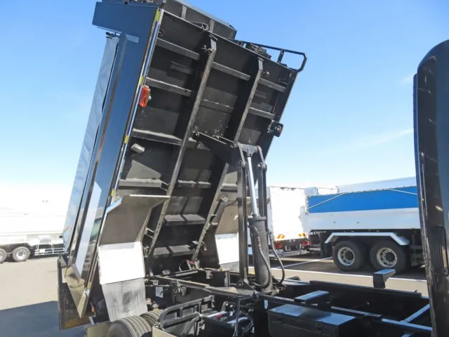 三菱 ファイター 2KG-FK72FZの写真9