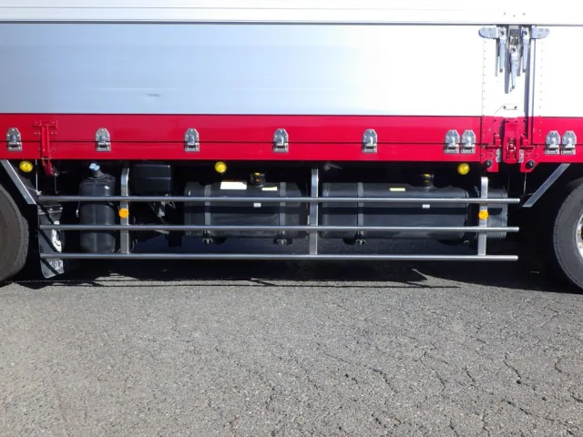 燃料タンクは３００LX２００Lです。|三菱 スーパーグレート 2PG-FS74HZの写真14