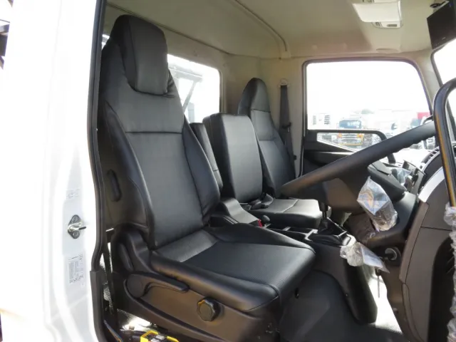 三菱 ファイター 2KG-FK72F(2WD)の写真6