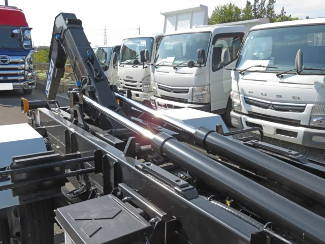 三菱 ファイター 2KG-FK72F(2WD)の写真7